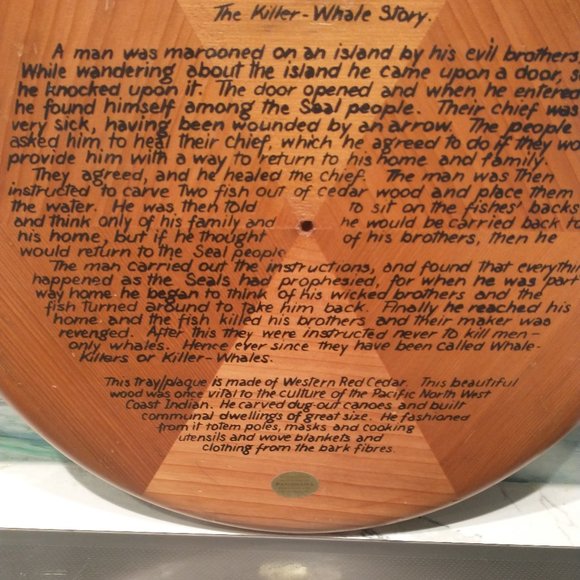 Mid Century Cedar Wood Killer Whale Souvenir Plate - Picture 2 of 7